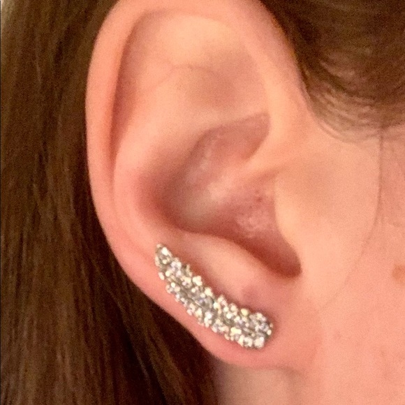 ⭐️Silver Feather Studded Ear Climbers⭐️ - Picture 2 of 5
